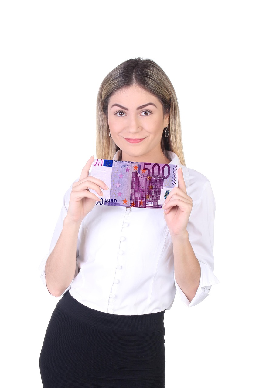 Актуални лихви по кредитни карти и ГПР